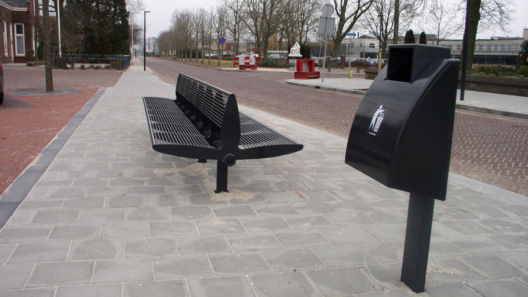 BUNN afvalbak en SENNA bank in Harreveld