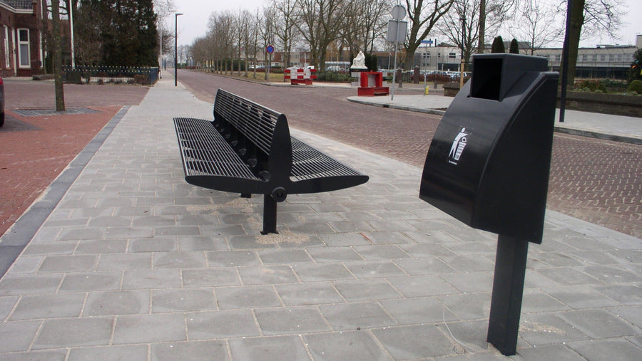 BUNN afvalbak en SENNA bank in Harreveld