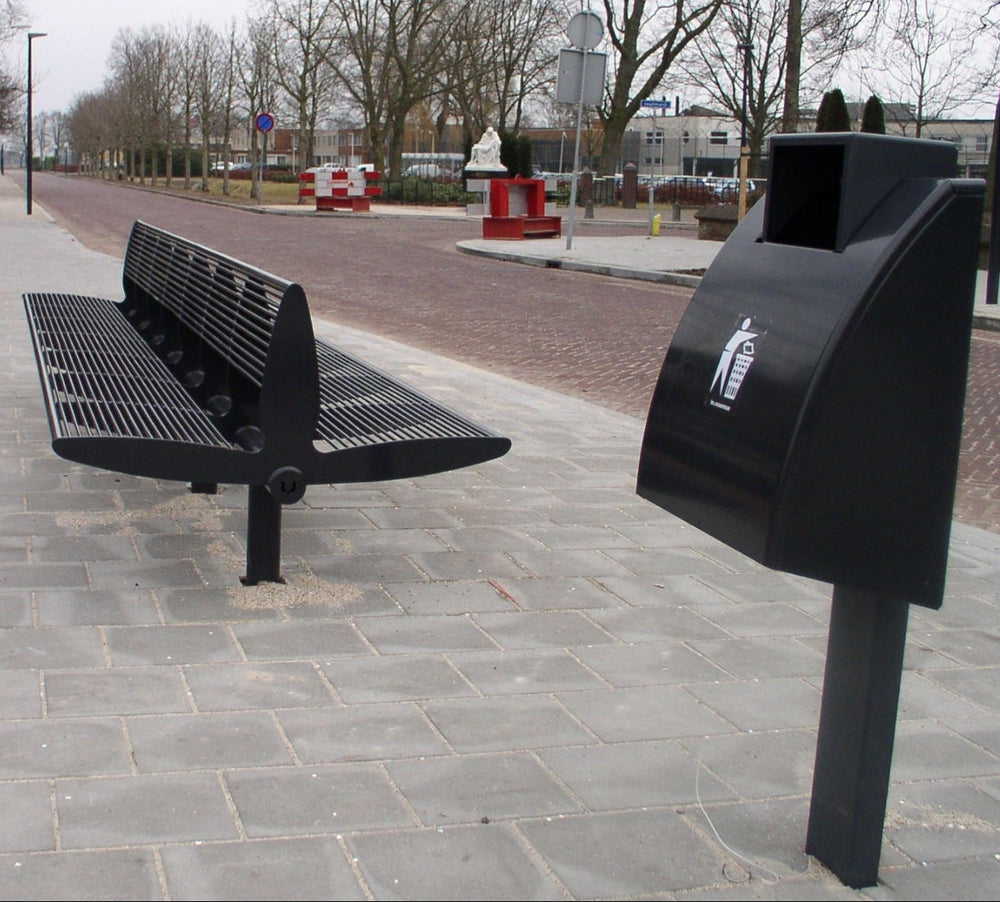 BUNN afvalbak en SENNA bank in Harreveld